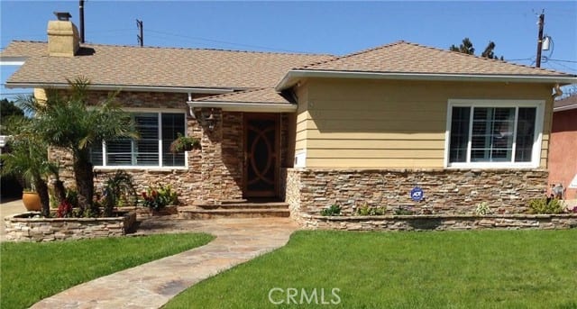805 North Brighton