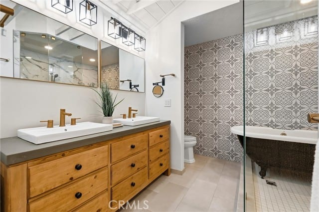 17515 Via Lindo, Tustin, CA 92780