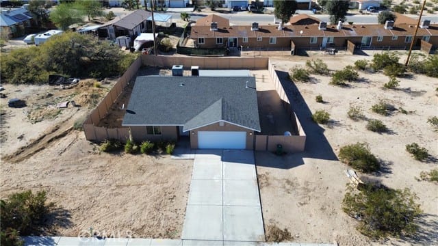 6352 Smoketree Avenue