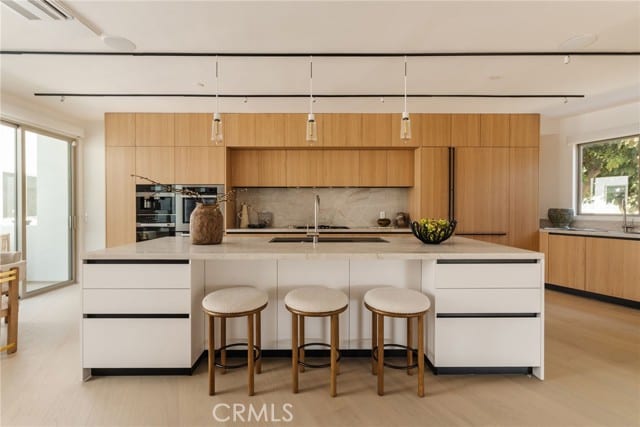 202 Calle Miramar, Redondo Beach, CA 90277