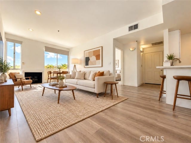 19350 Sherman, 112, Reseda, CA 91335