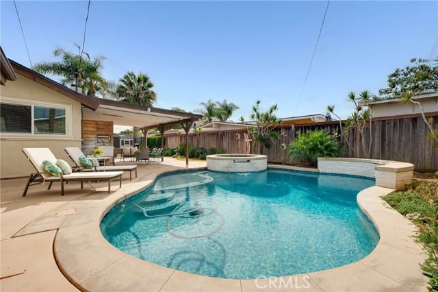 769 West Wilson, Costa Mesa, CA 92627