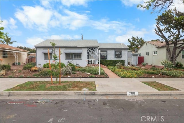 708 South Orange, Fullerton, CA 92833