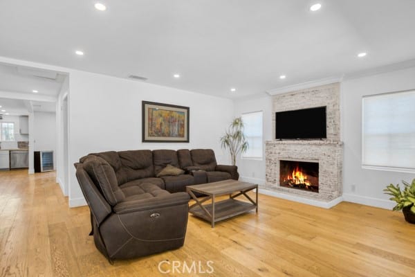7434 Nestle, Reseda, CA 91335