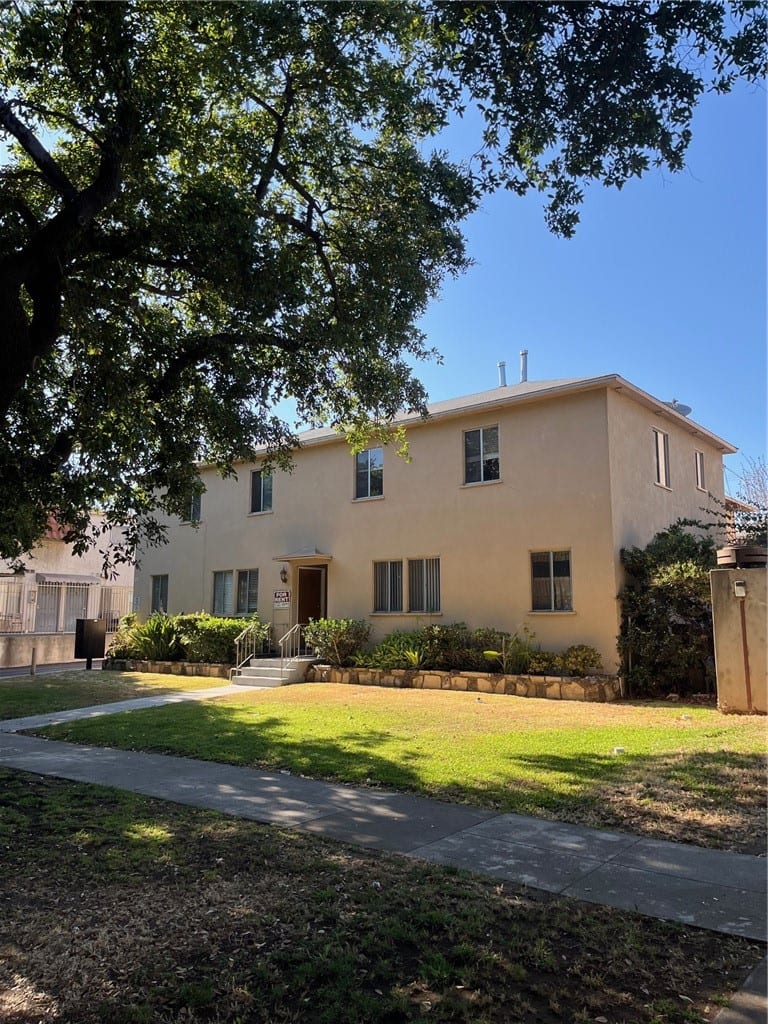 327 Riverdale, Glendale, CA 91204