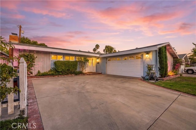 9532 Casaba Avenue, Chatsworth, CA 91311