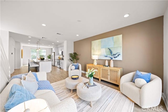 645 West 17th, Costa Mesa, CA 92627