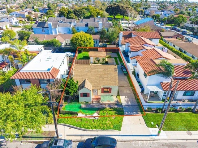 1586 Orange, Costa Mesa, CA 92627