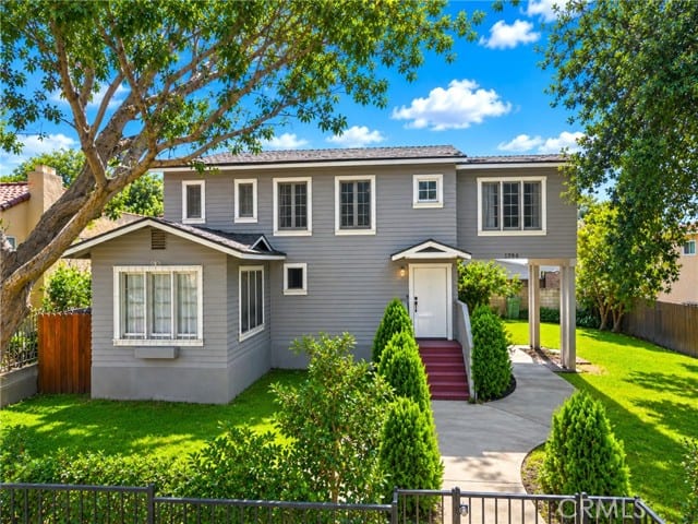 1394 North Raymond, Pasadena, CA 91103