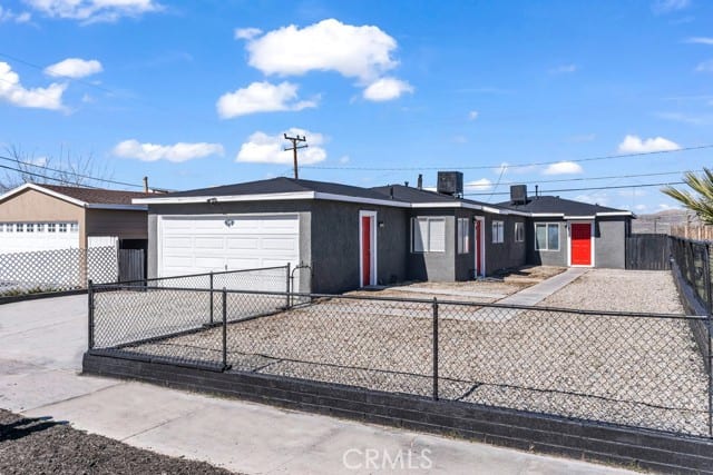 813 East Fredricks Street