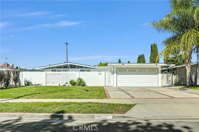 1523 West Frances Drive