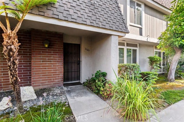 2163 West Essex Circle