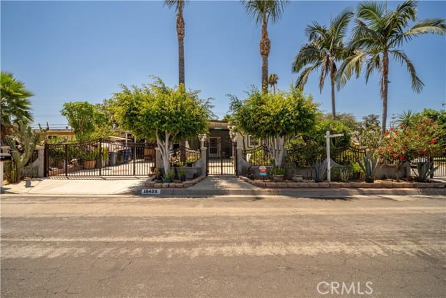 18438 East Citrus Edge
