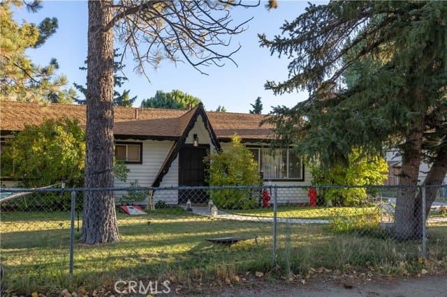 332 Grenfall Lane