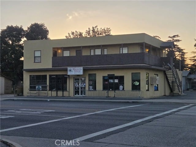 1002 Beaumont