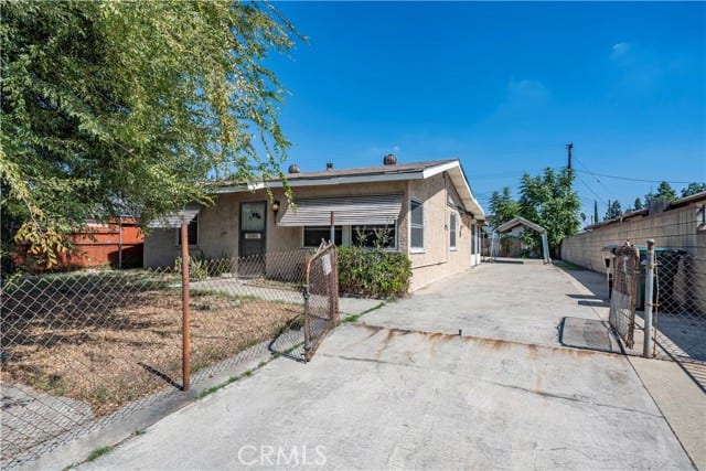 5508 North Aspan Avenue