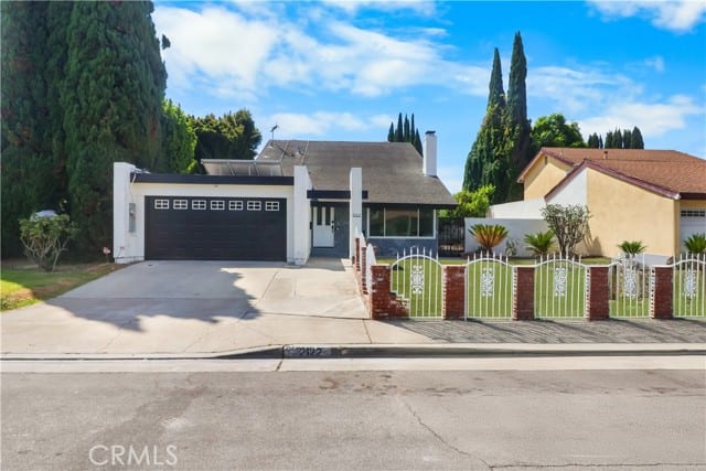2122 West Chalet
