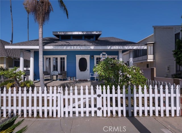426 North Gertruda Avenue, Redondo Beach, CA 90277
