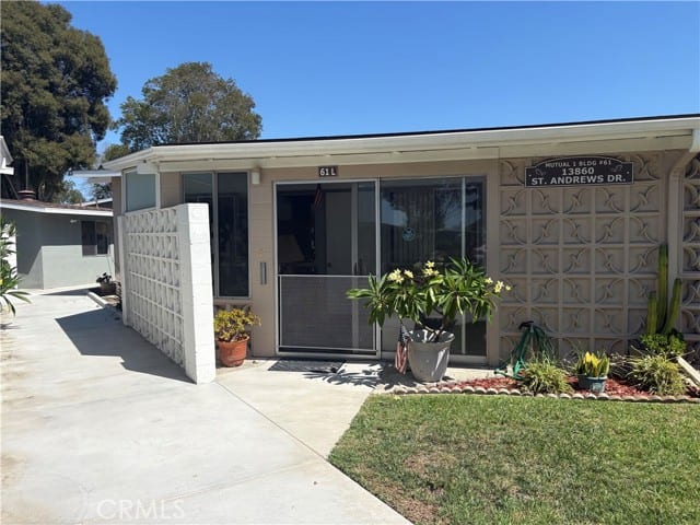 13860 St. Andrews Dr., M1-61L, Seal Beach, CA 90740