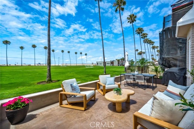 920 East Oceanfront, Newport Beach, CA 92661
