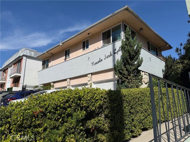 1129 Lincoln Boulevard, Santa Monica, CA 90403