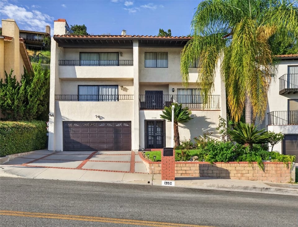 1350 East Tujunga