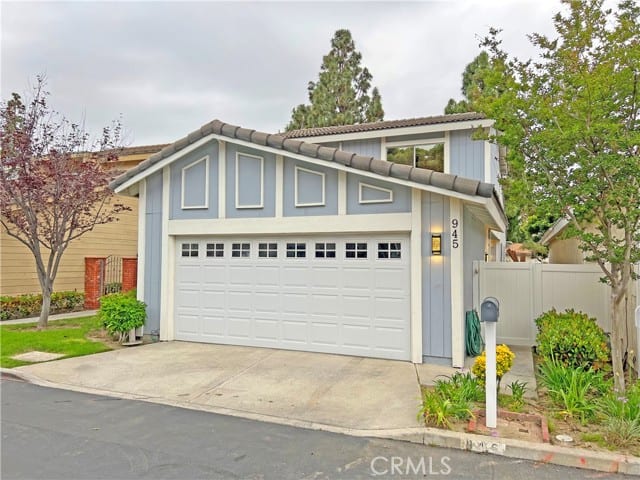 945 S Ridgecrest Cir