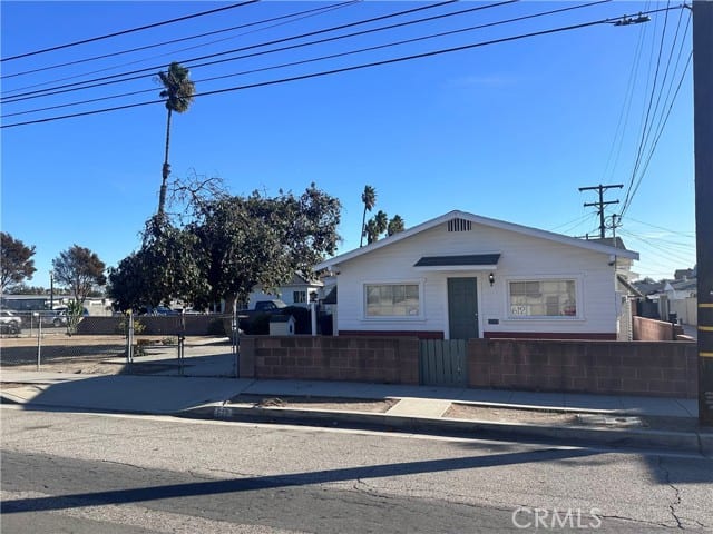 612 West Santa Ana Street