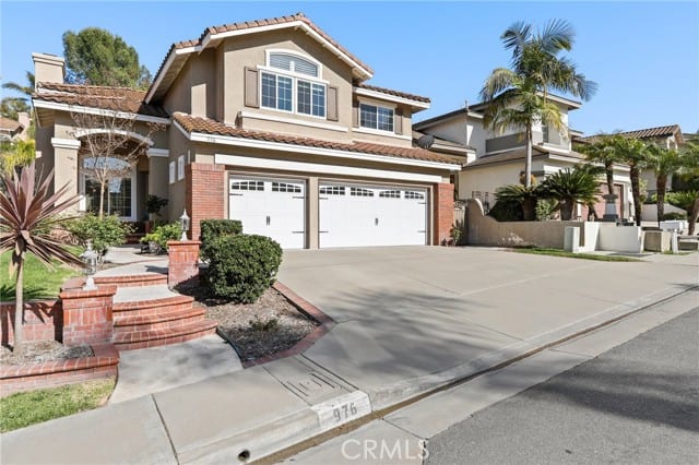 976 South Creekview Lane