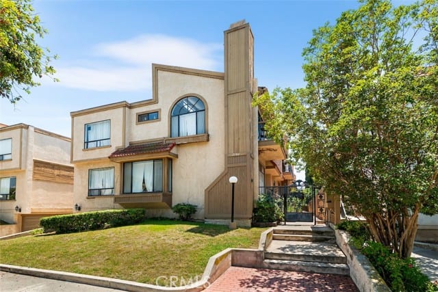 2106 Cedar Street