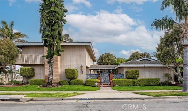 17188 Edgewater, Huntington Beach, CA 92649