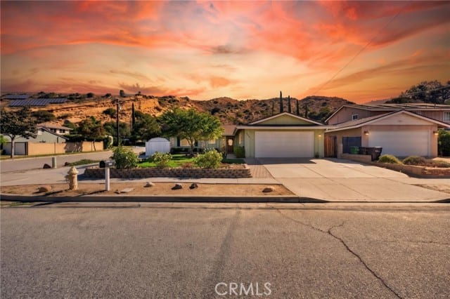 1954 Ardenwood, Simi Valley, CA 93063