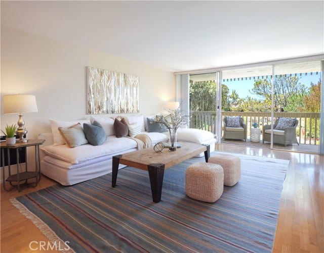 6526 Ocean Crest