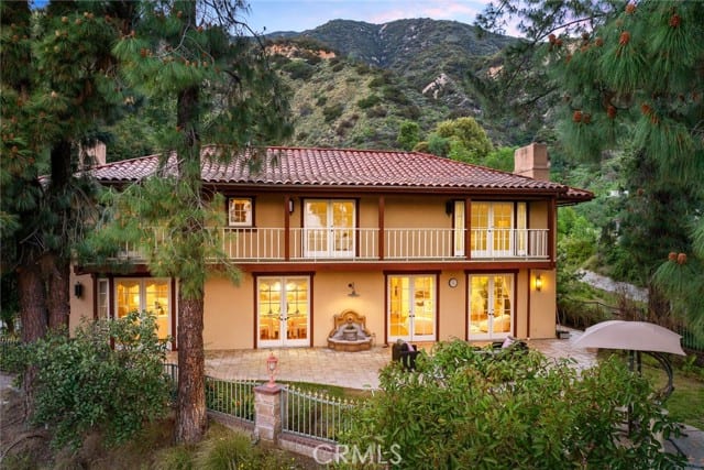 2131 Canyon Road