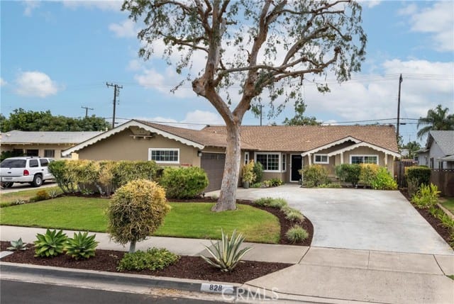 828 South Gilbuck Drive