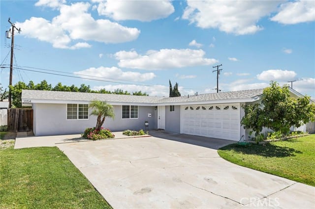 1054 North Hermosa