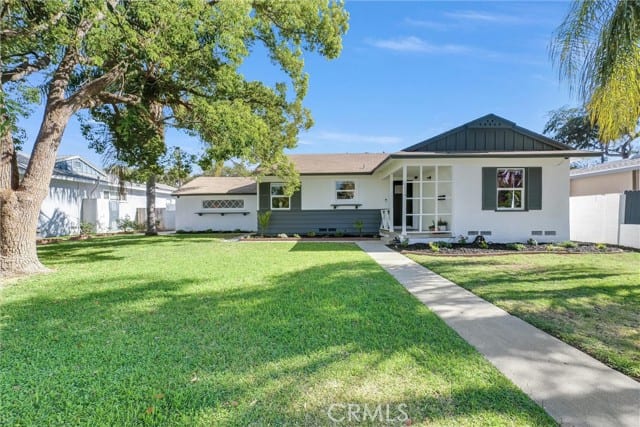 1204 Riverside