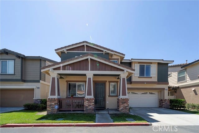 2540 West Glen Ivy Lane