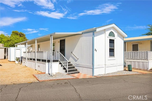 22601 Bear Valley
