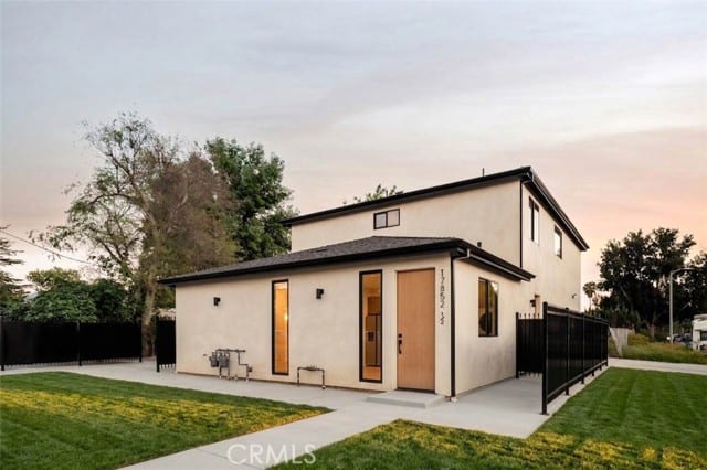 17852 Saticoy Street, Reseda, CA 91335