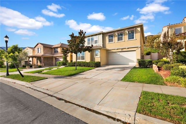 535 East Desert Willow