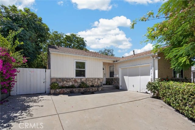19134 Welby, Reseda, CA 91335