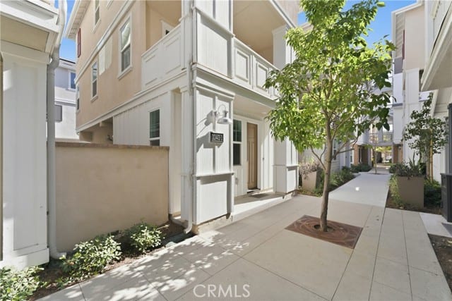 1040 North Anaheim