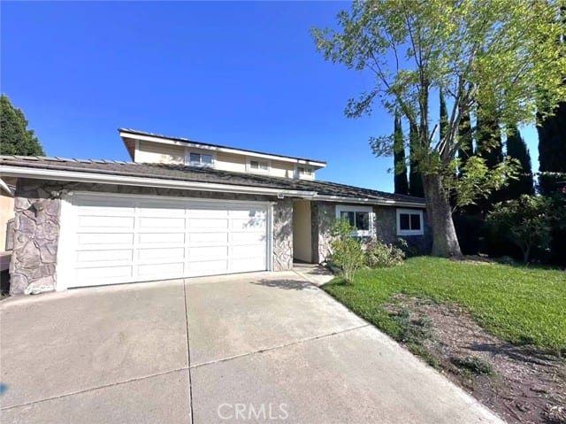 1126 Highland Oaks Dr