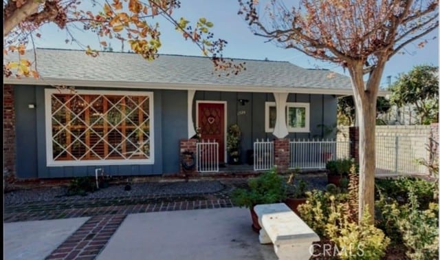 1724 Sombra Drive, Glendale, CA 91208