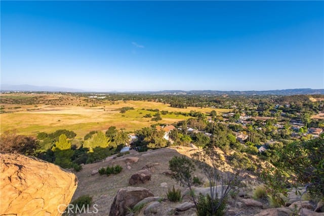 8760 Azul Drive, West Hills, CA 91304