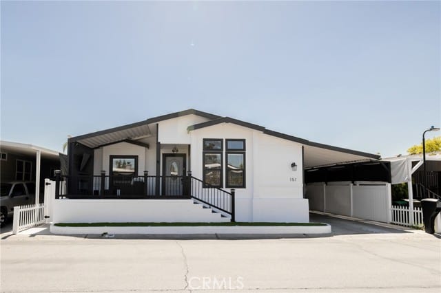 320 North Park Vista Street