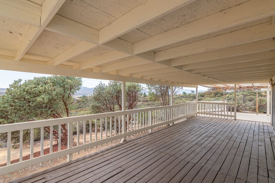 38340 Manzanita Rd Lane