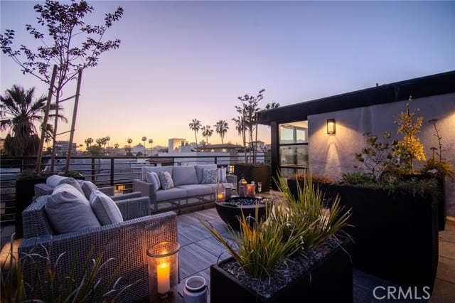 150 South Oak Knoll
