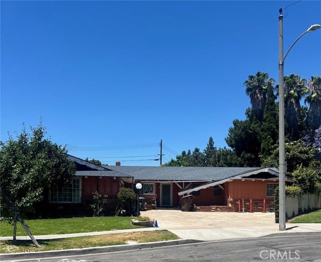 1555 West Wakefield Avenue